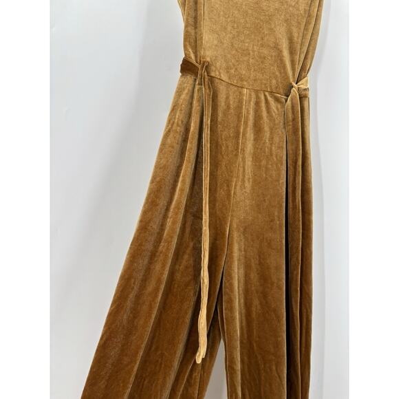 Forever 21 Velvet Jumpsuit Womens Large Gold Velvet Belted Spaghetti Straps - Picture 5 of 15